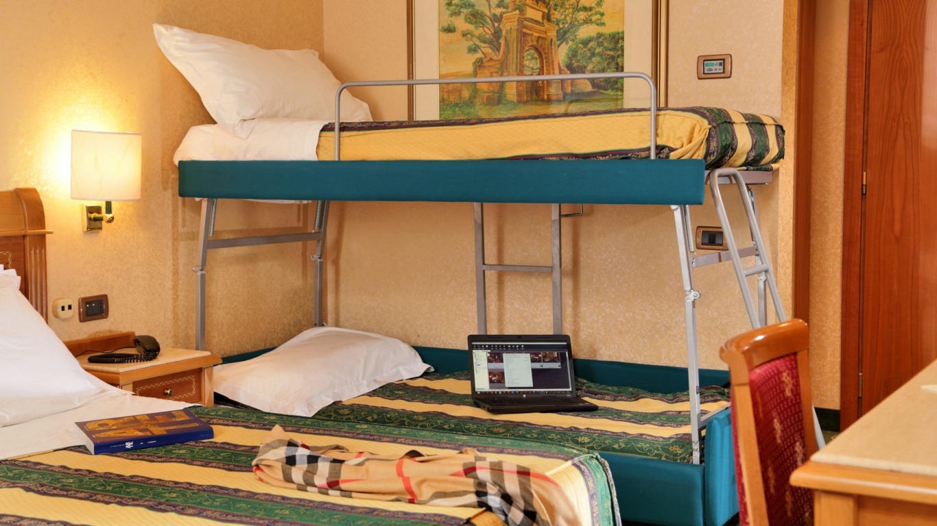 hotel-colonna-frascati-quadruple-room